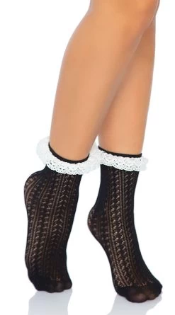 LEG AVENUE Riley Crochet Ankle Socks